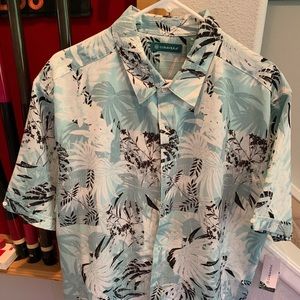 Casual wear short sleeve men’s button down